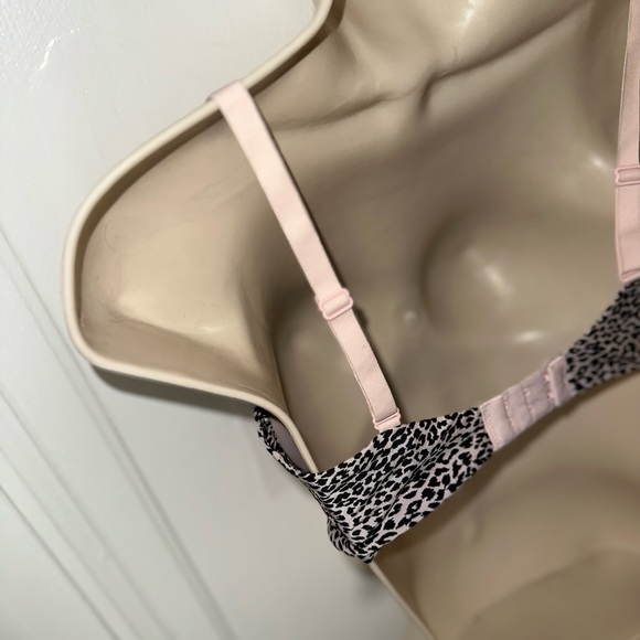 Victoria’s Secret (36C) Cheetah Print Bra - Picture 5 of 5